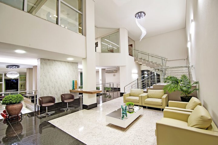 Entrance & Lobby