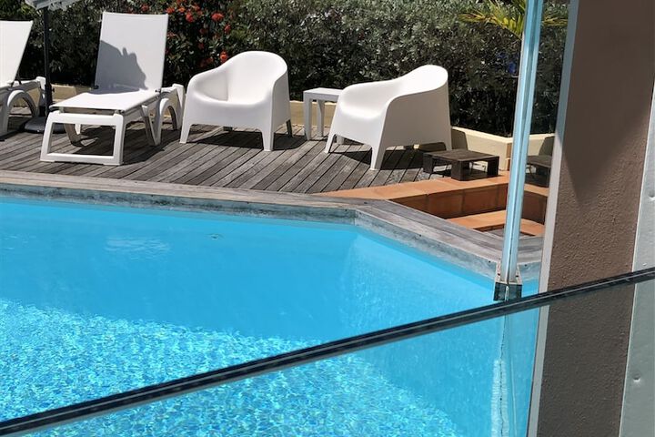 Pool 161 of 196