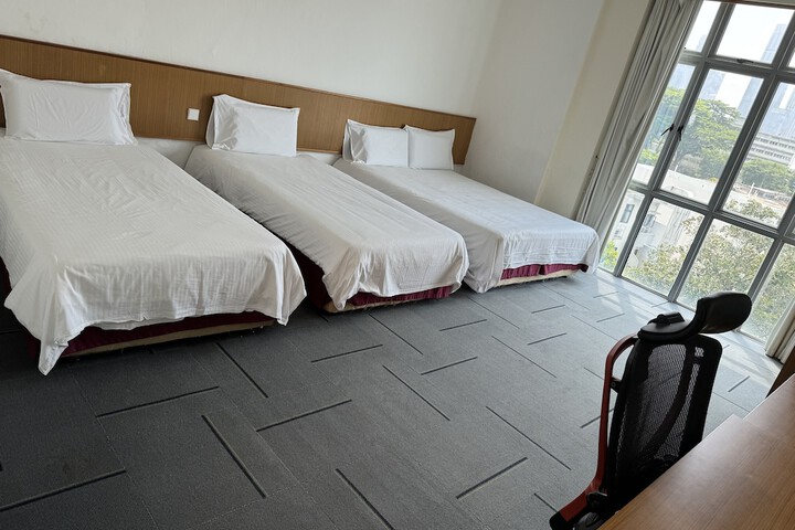 Room 19 of 44