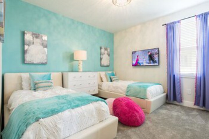 Room 32 of 32