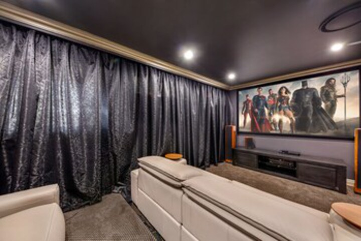 Entertainment 37 of 38