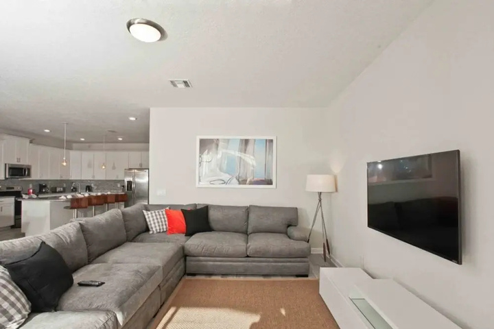 Room 3 of 19
