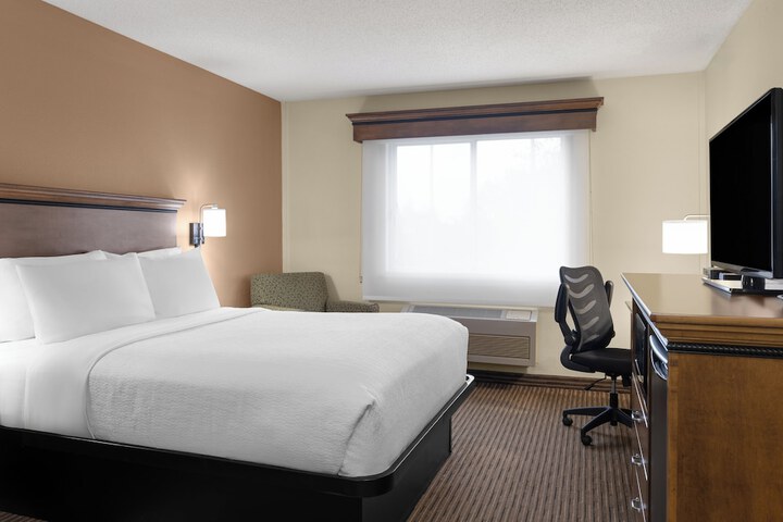 Room 14 of 38