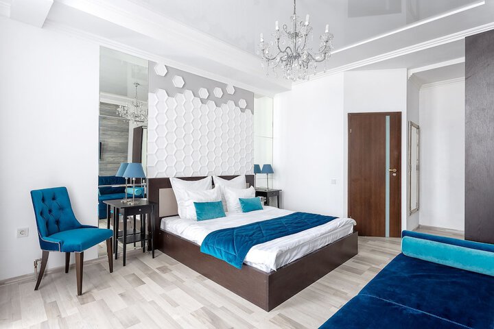 Room 15 of 49