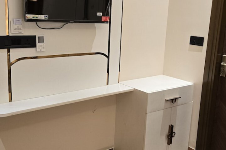 Room 5 of 21