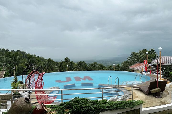Pool 37 of 72