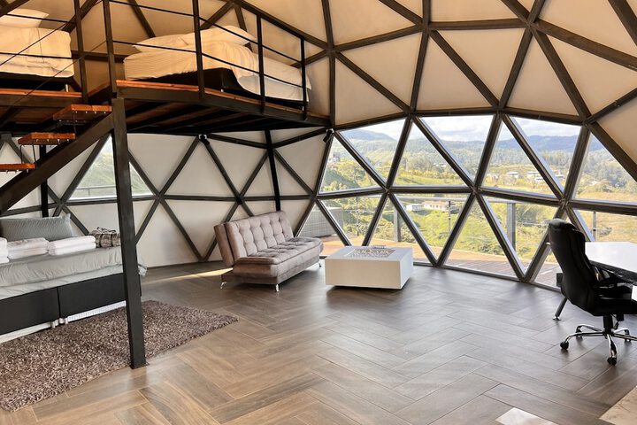 Room 5 of 33