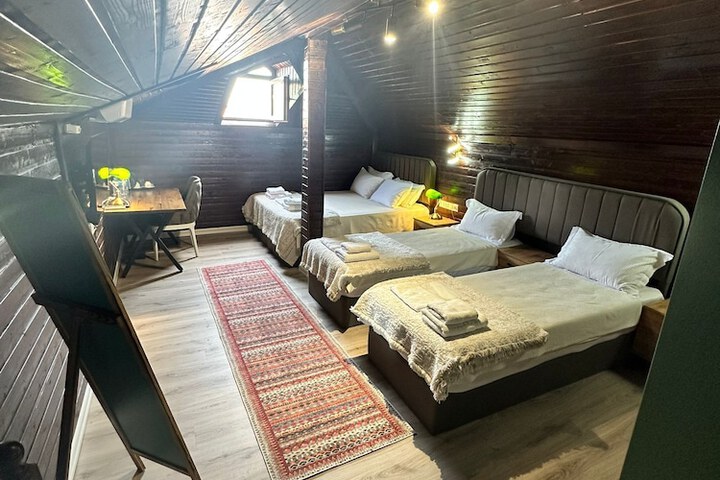 Room 14 of 36