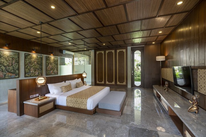 Room 4 of 98