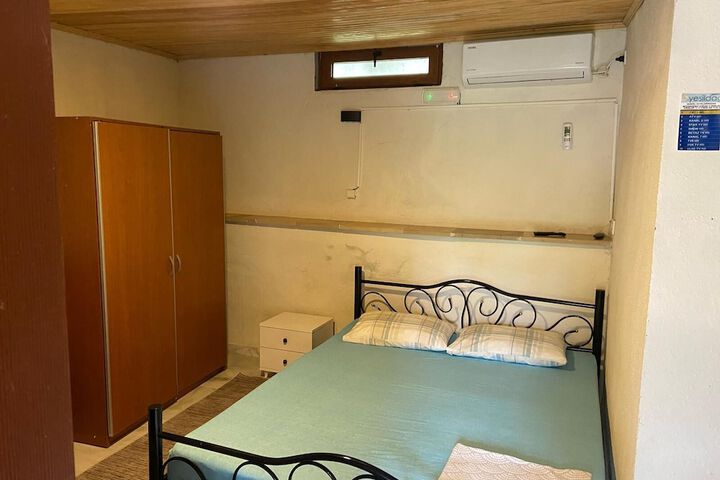 Room 106 of 263