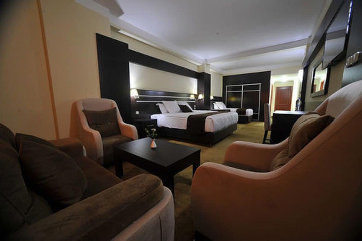 Room 20 of 38