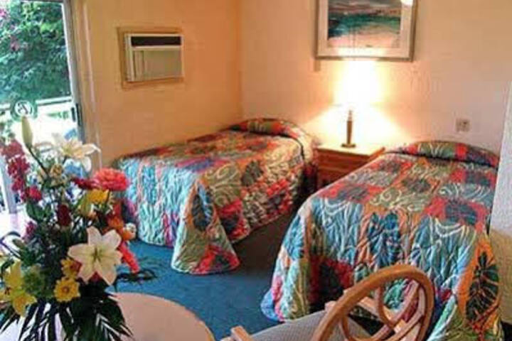 Room 3 of 10