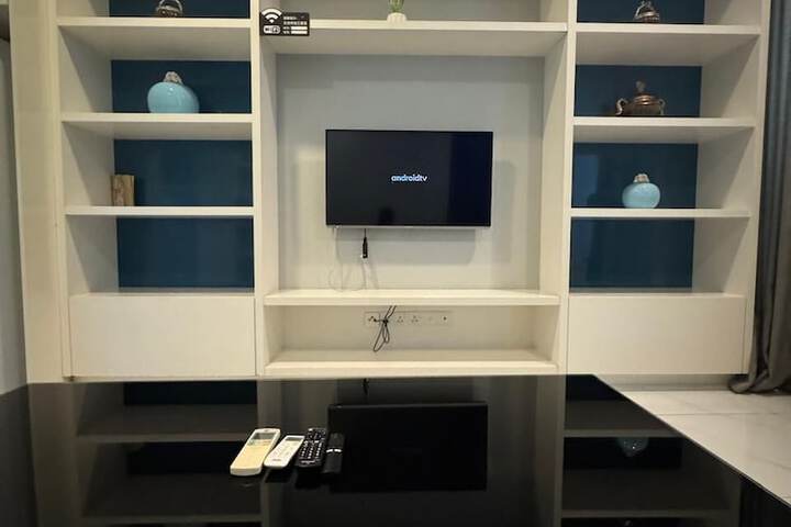Room 52 of 113