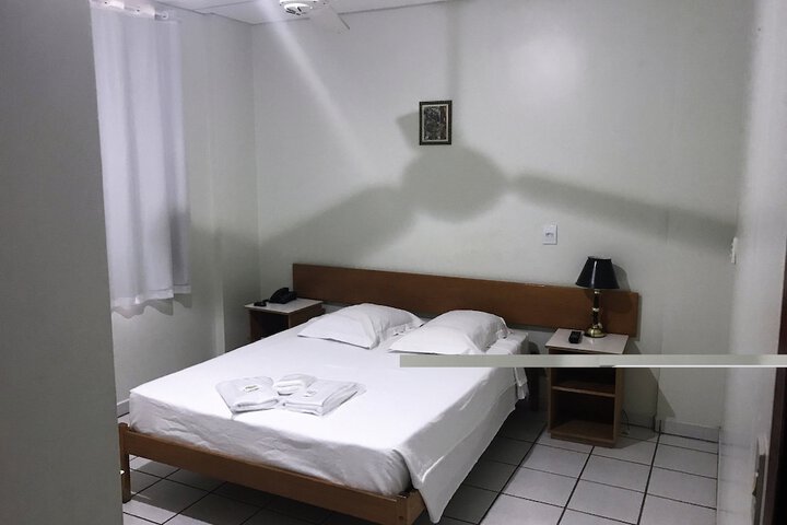 Room 3 of 53
