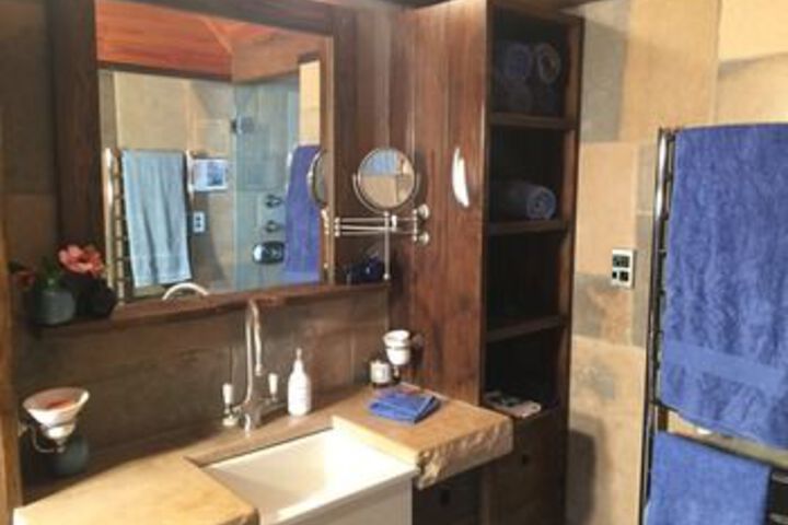 Room 4 of 60
