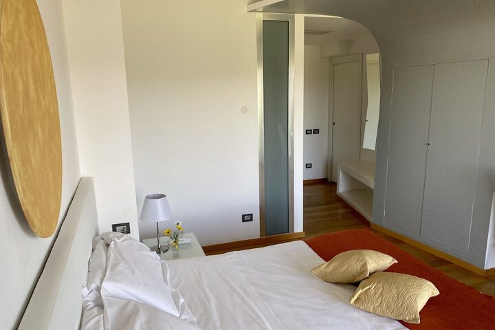 Room 41 of 196