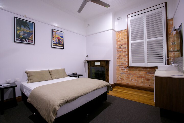 Room 9 of 41