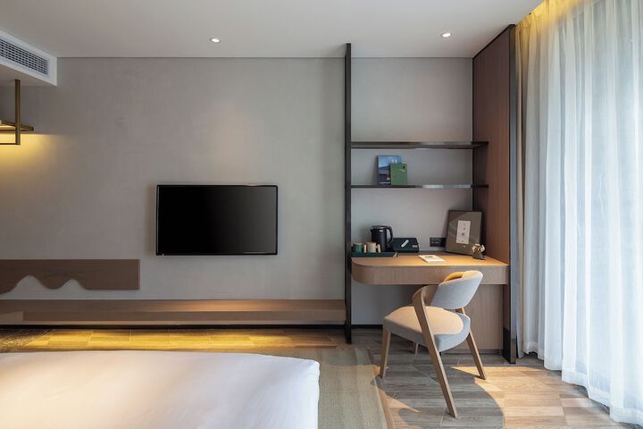 Room 21 of 80