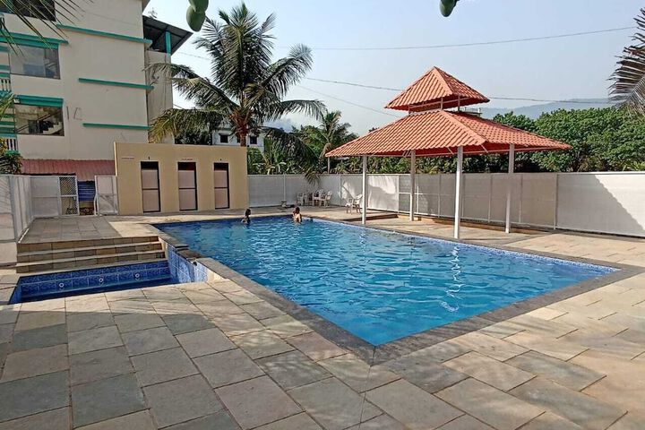 Pool 8 of 14