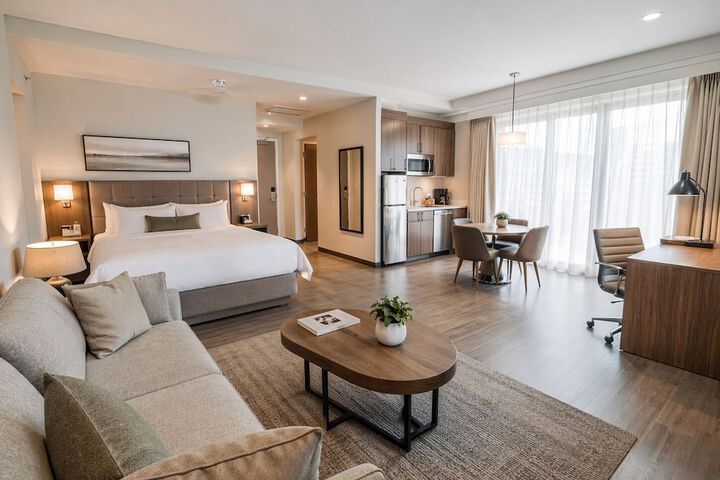 Room 2 of 6