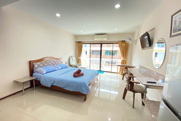 Room 30 of 50