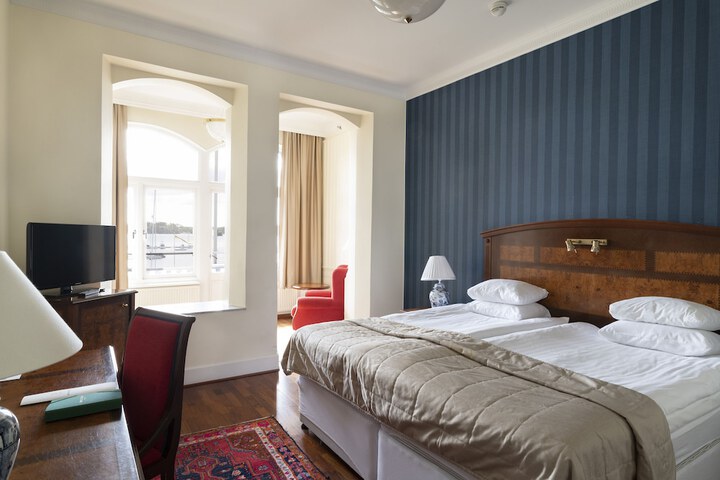 Room 15 of 89