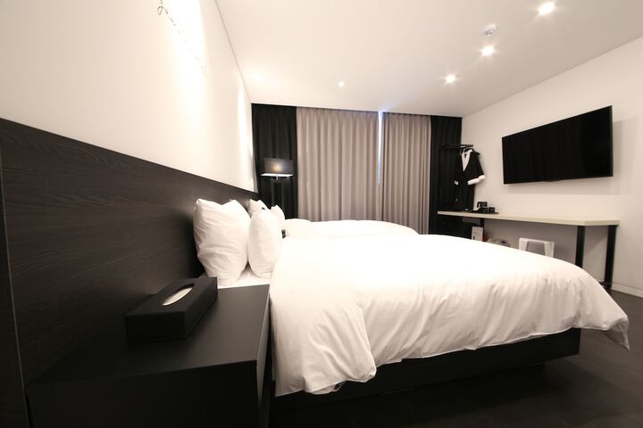 Room 34 of 117