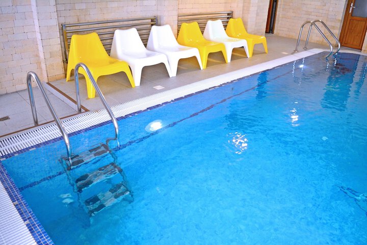 Pool 35 of 113