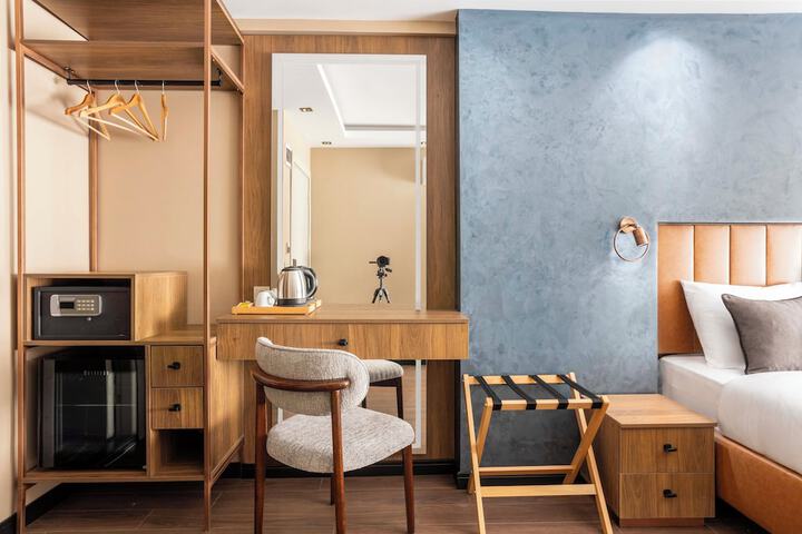 Room 16 of 56