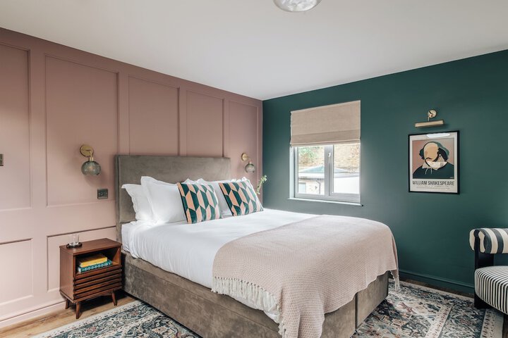 Room 35 of 160