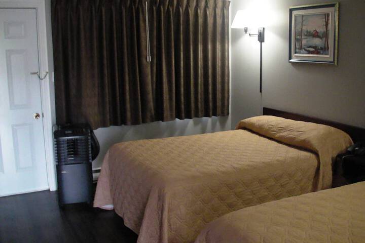 Room 8 of 22