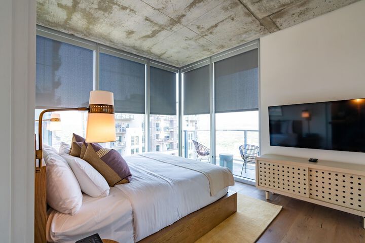 Room 16 of 860