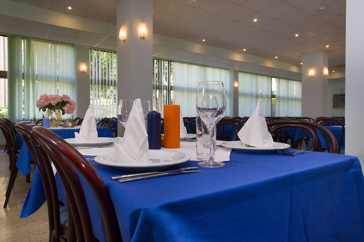 Dining Photos