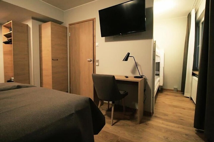 Room 19 of 58