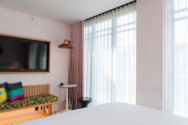 Room 75 of 192
