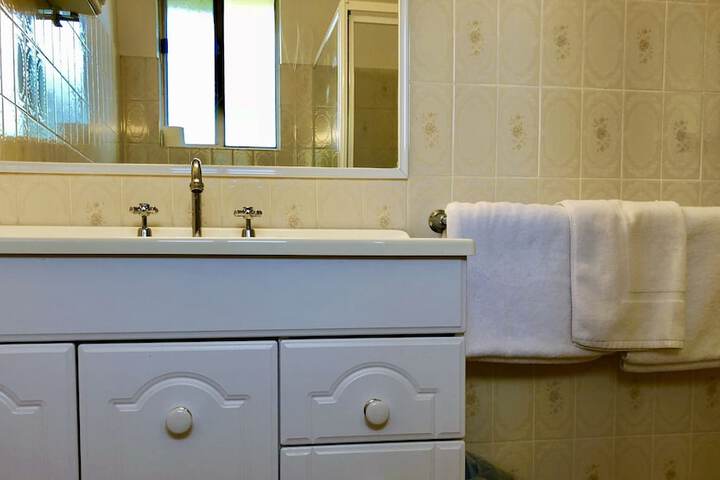 Room 48 of 59