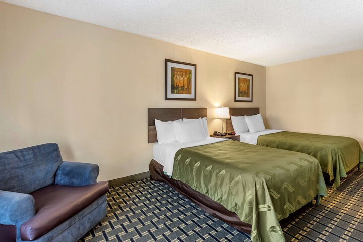 Standard Room, King or Two Doubles (9 of 9)