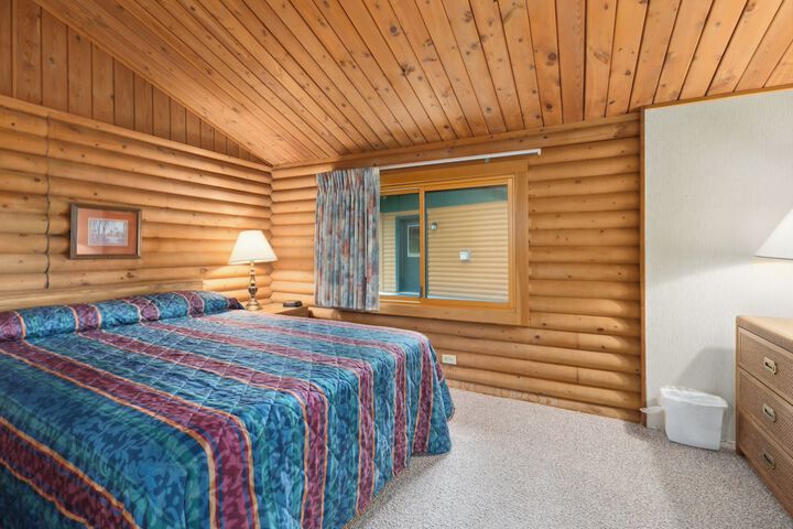 Room 13 of 191