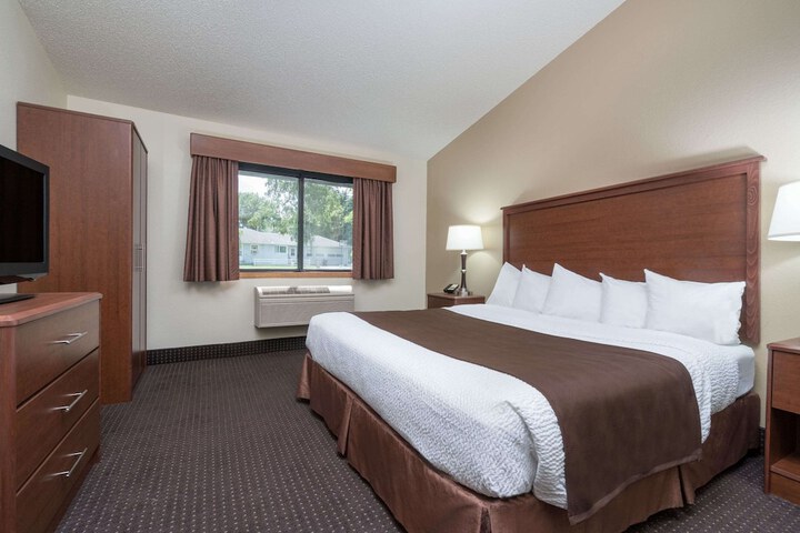 1 King Bed Studio Suite (1 of 2)
