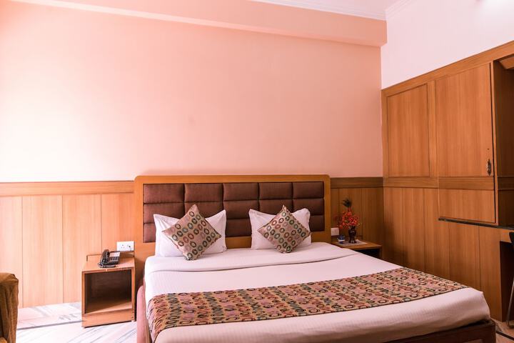 Room 25 of 63