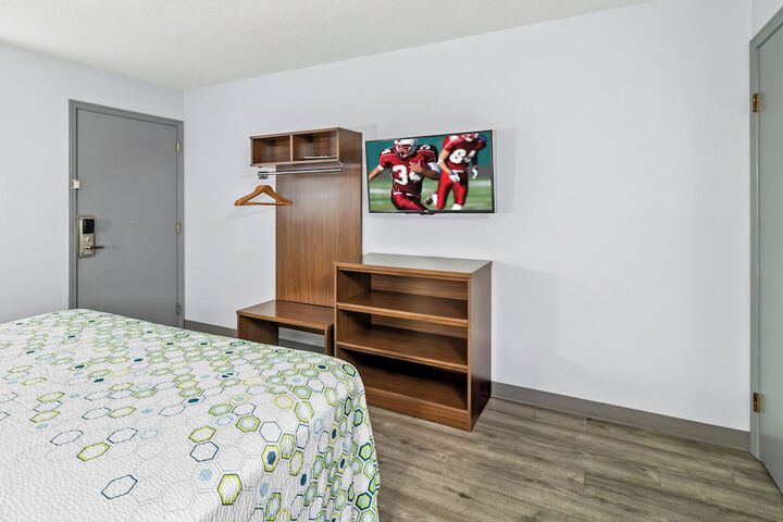 Room 12 of 35