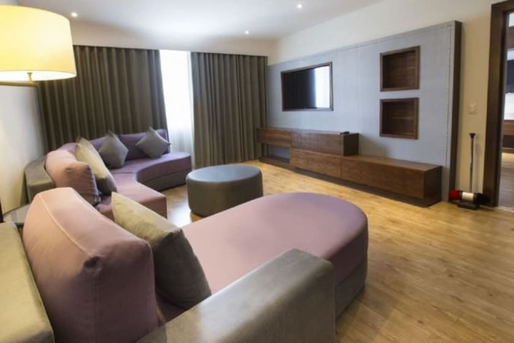 Room 15 of 31