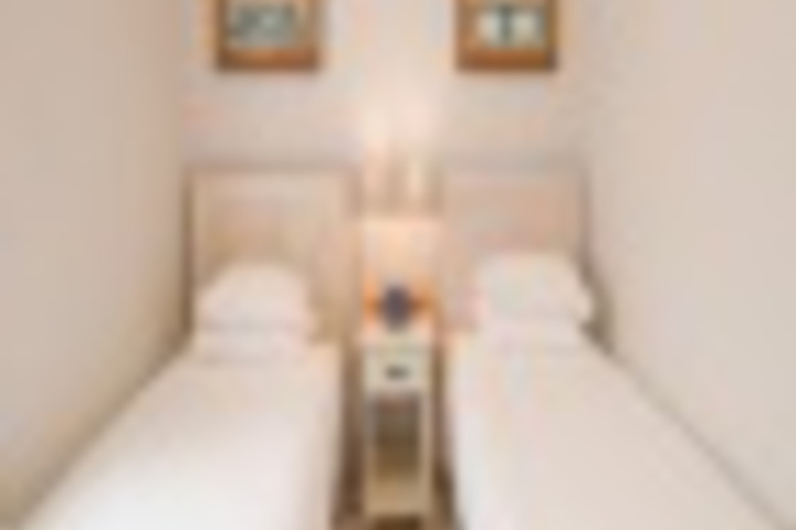 Room 159 of 648