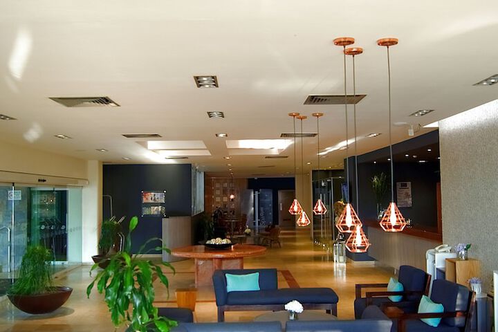 Entrance & Lobby