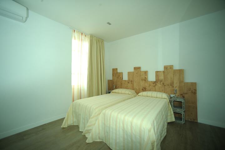 Room 15 of 26