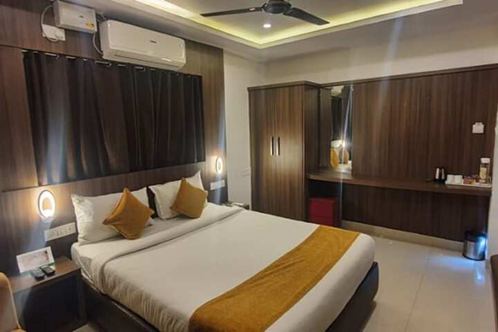 Room 35 of 72