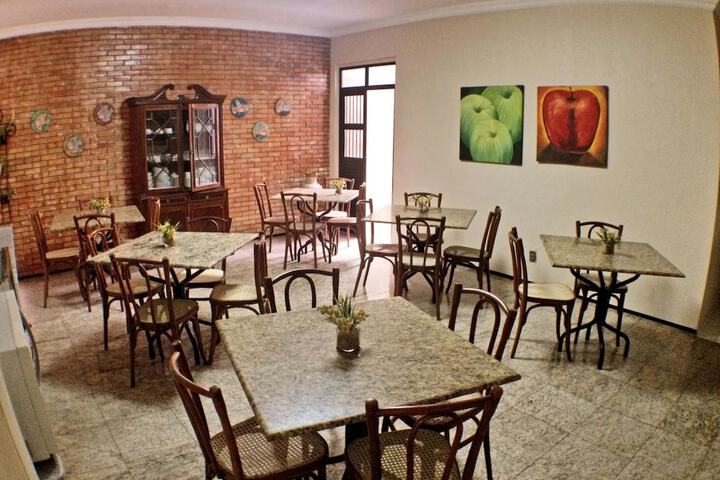 Dining 54 of 64