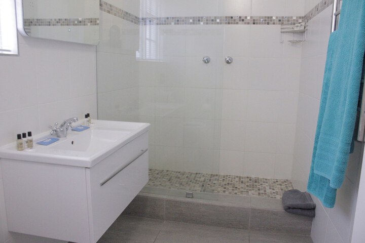 Room 15 of 16