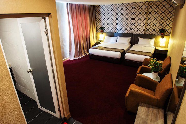 Room 30 of 36