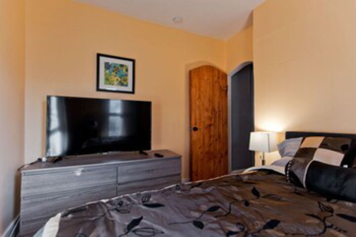 Room 25 of 33